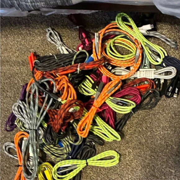 300 iPhone/iPad Data/Sync Fast Charging Cables